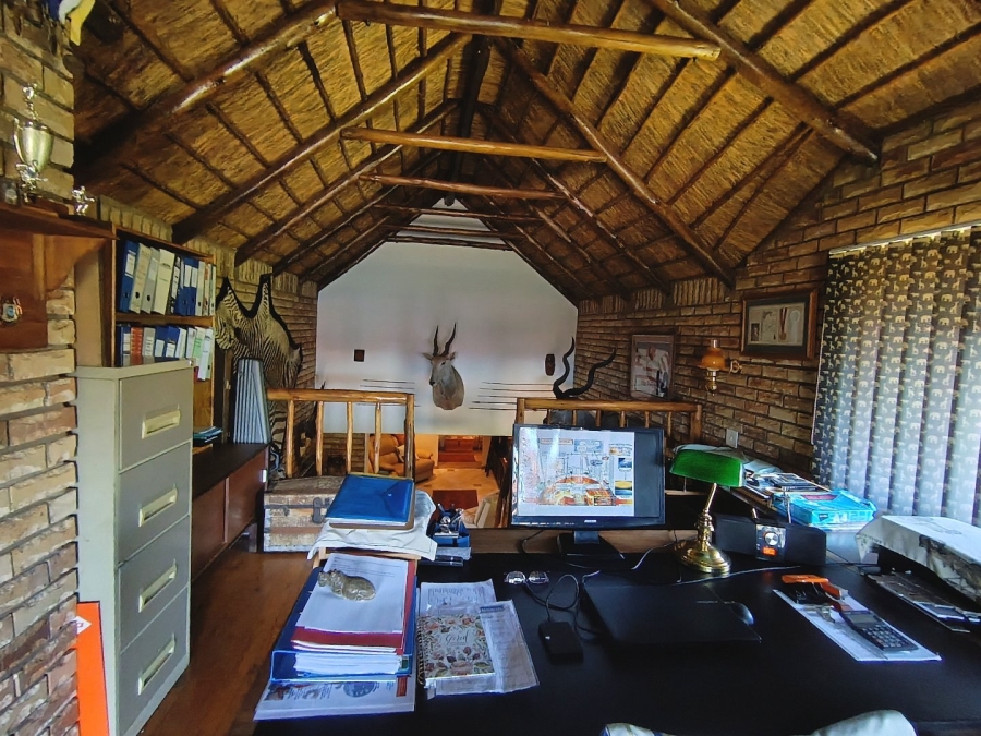 4 Bedroom Property for Sale in Doringkruin North West